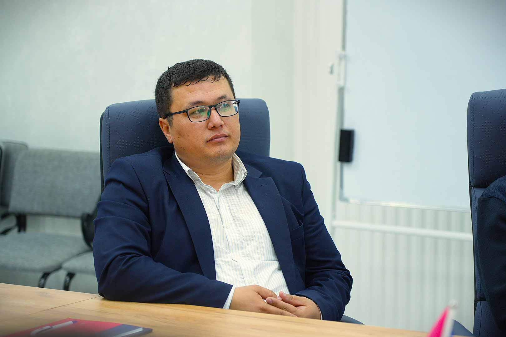 Read more about the article 2025 yil 31 oktabr kuni “Akademik Qori-Niyoziy merosi” markazi Kengashining umumiy yig‘ilishi bo‘lib o‘tdi.